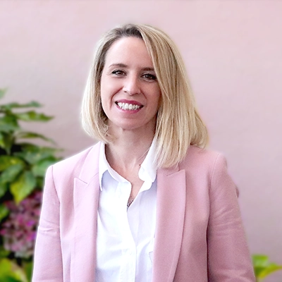 MÓNICA FARIÑA